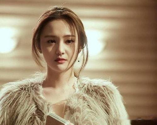 模特娱乐圈吃瓜,揭秘模特们的“吃瓜”生活