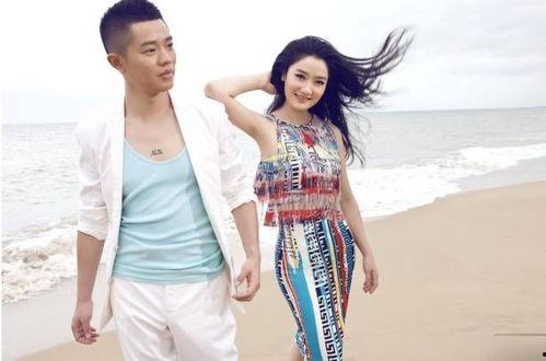 娱乐吃瓜酱凤凰传奇,揭秘凤凰传奇背后的故事与传奇